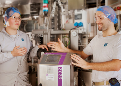 Mitarbeiter in der Produktion Mitarbeiter in der Produktion